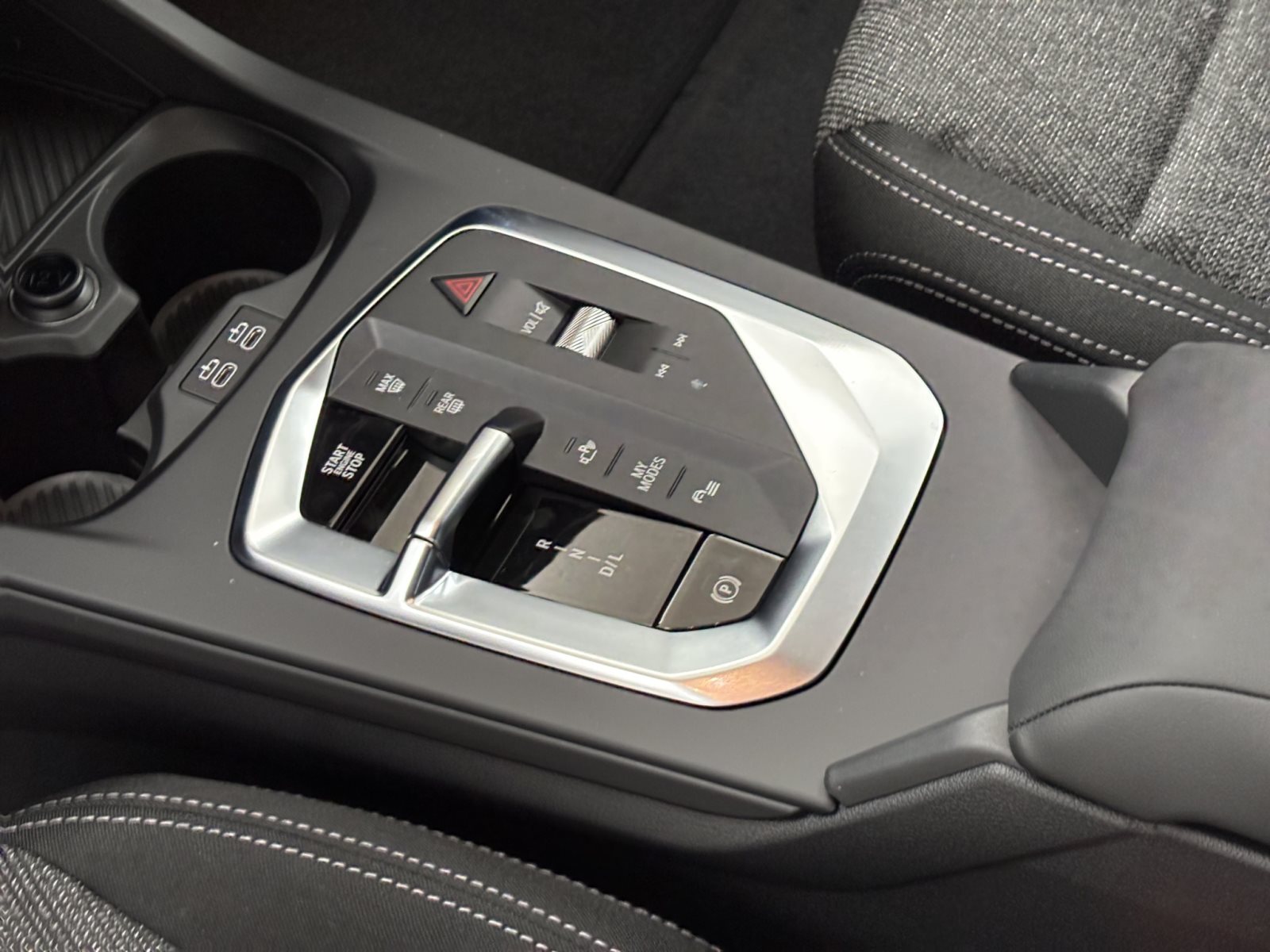 Fahrzeugabbildung BMW 120 [M Sport, Navi, 18 LMR, RFK, SHZ, LED] DAB