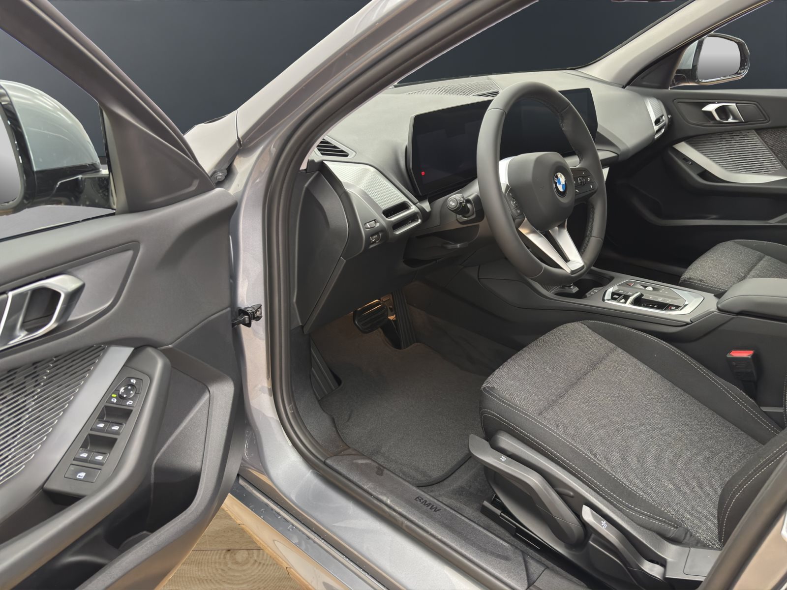 Fahrzeugabbildung BMW 120 [M Sport, Navi, 18 LMR, RFK, SHZ, LED] DAB