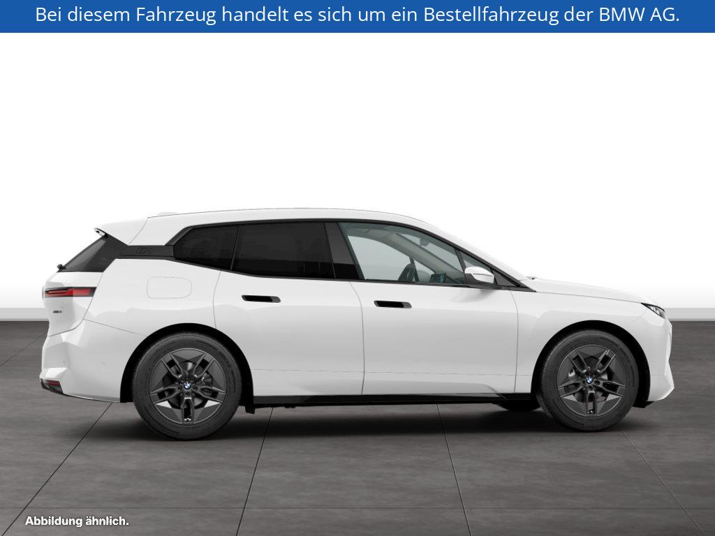Fahrzeugabbildung BMW iX xDrive45