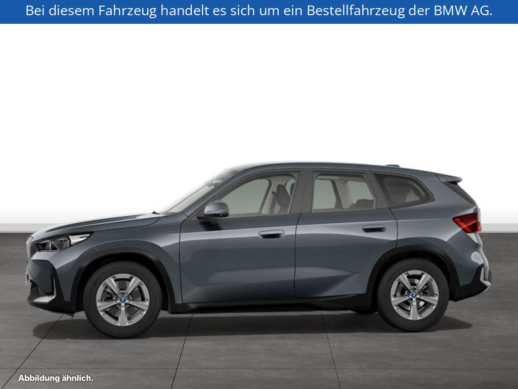 Fahrzeugabbildung BMW iX1 xDrive30