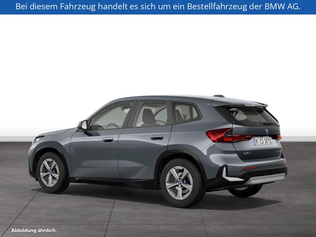 Fahrzeugabbildung BMW iX1 xDrive30