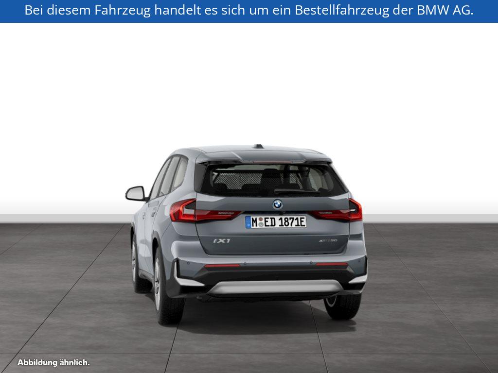 Fahrzeugabbildung BMW iX1 xDrive30