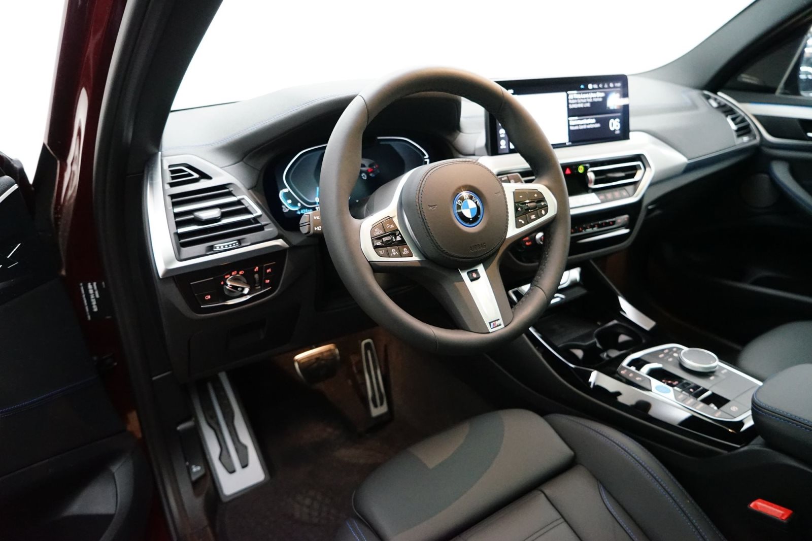 Fahrzeugabbildung BMW iX3 [Impressive, AHK, HUD, Laser, ACC, 20 LMR]