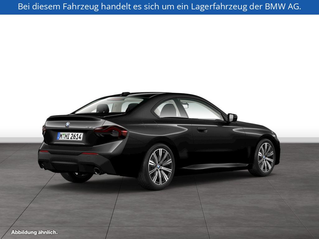 Fahrzeugabbildung BMW 218i Coupé