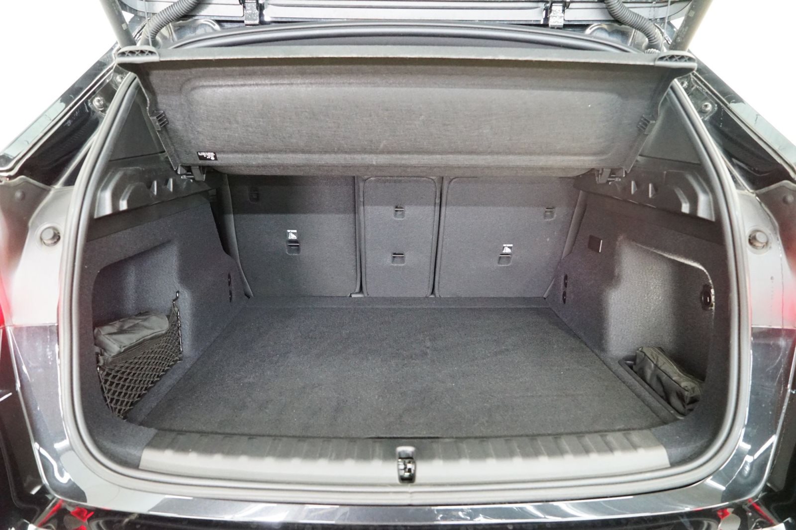 Fahrzeugabbildung BMW iX1 xDrive30 [M Sport, HUD, AHK, ACC, 360°, LRH]