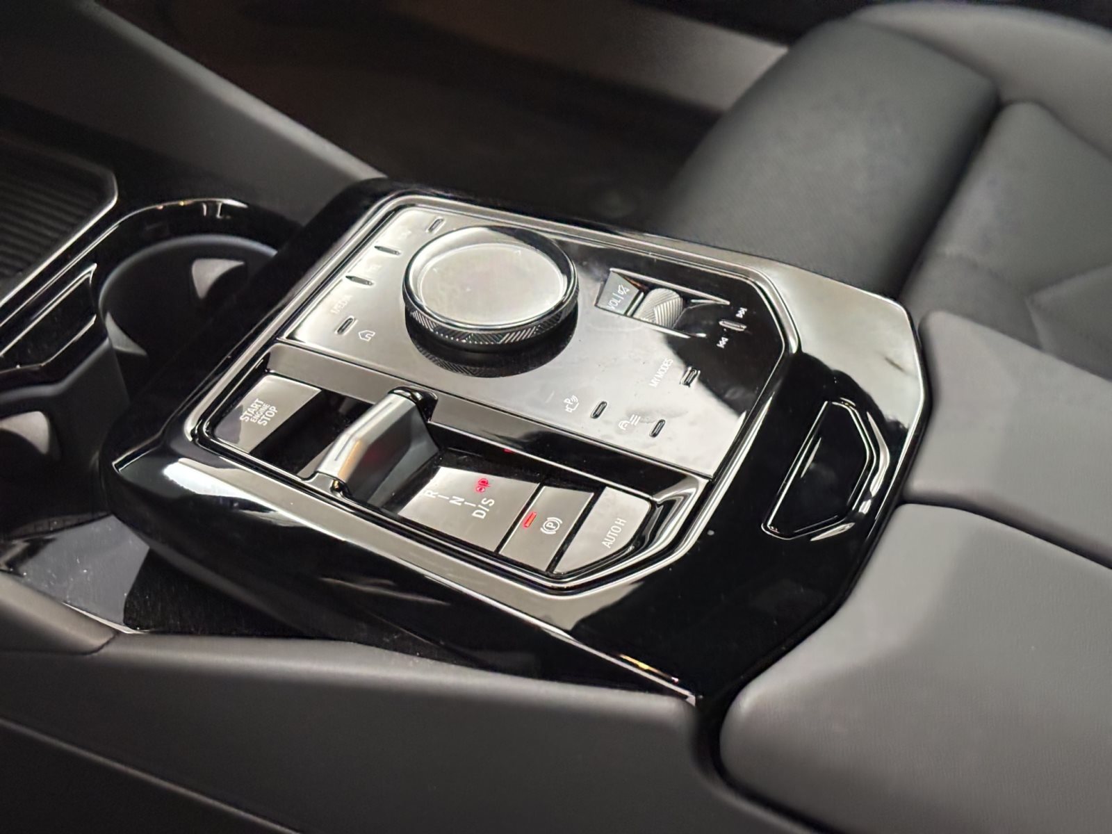 Fahrzeugabbildung BMW 540d xDrive Limousine [M Sport, LC Prof., 360°]