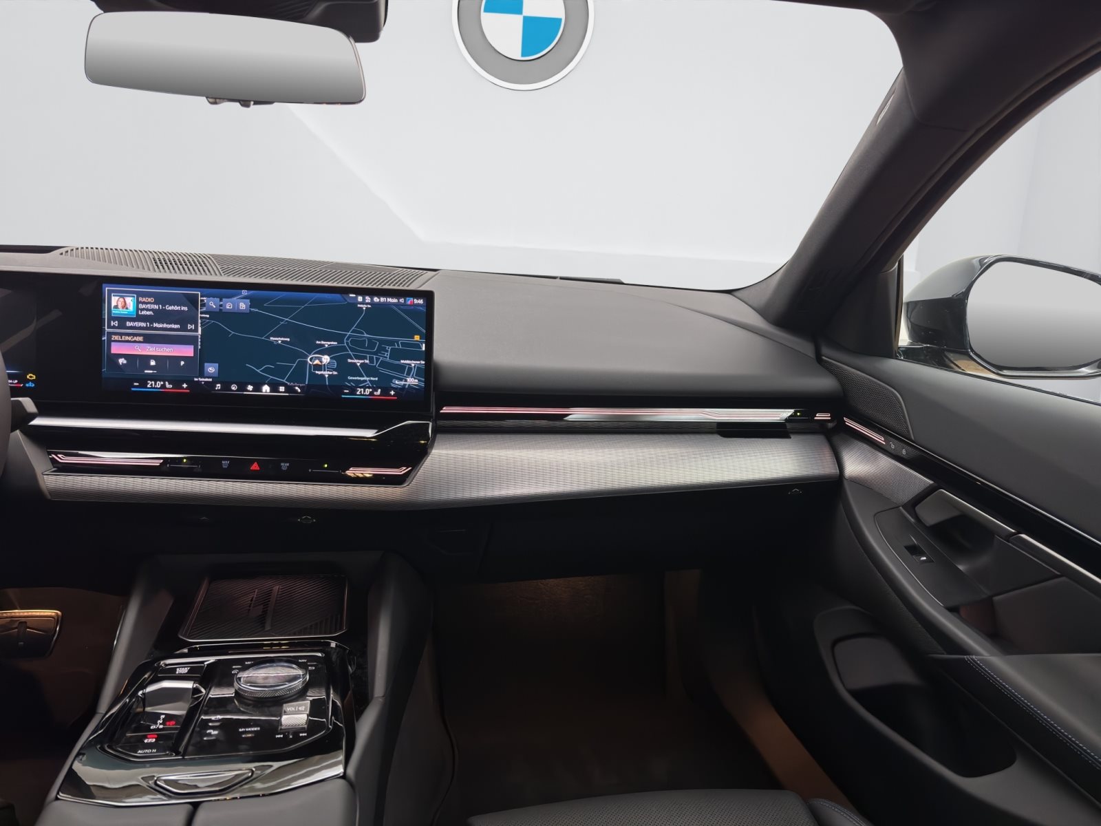 Fahrzeugabbildung BMW 540d xDrive Limousine [M Sport, LC Prof., 360°]