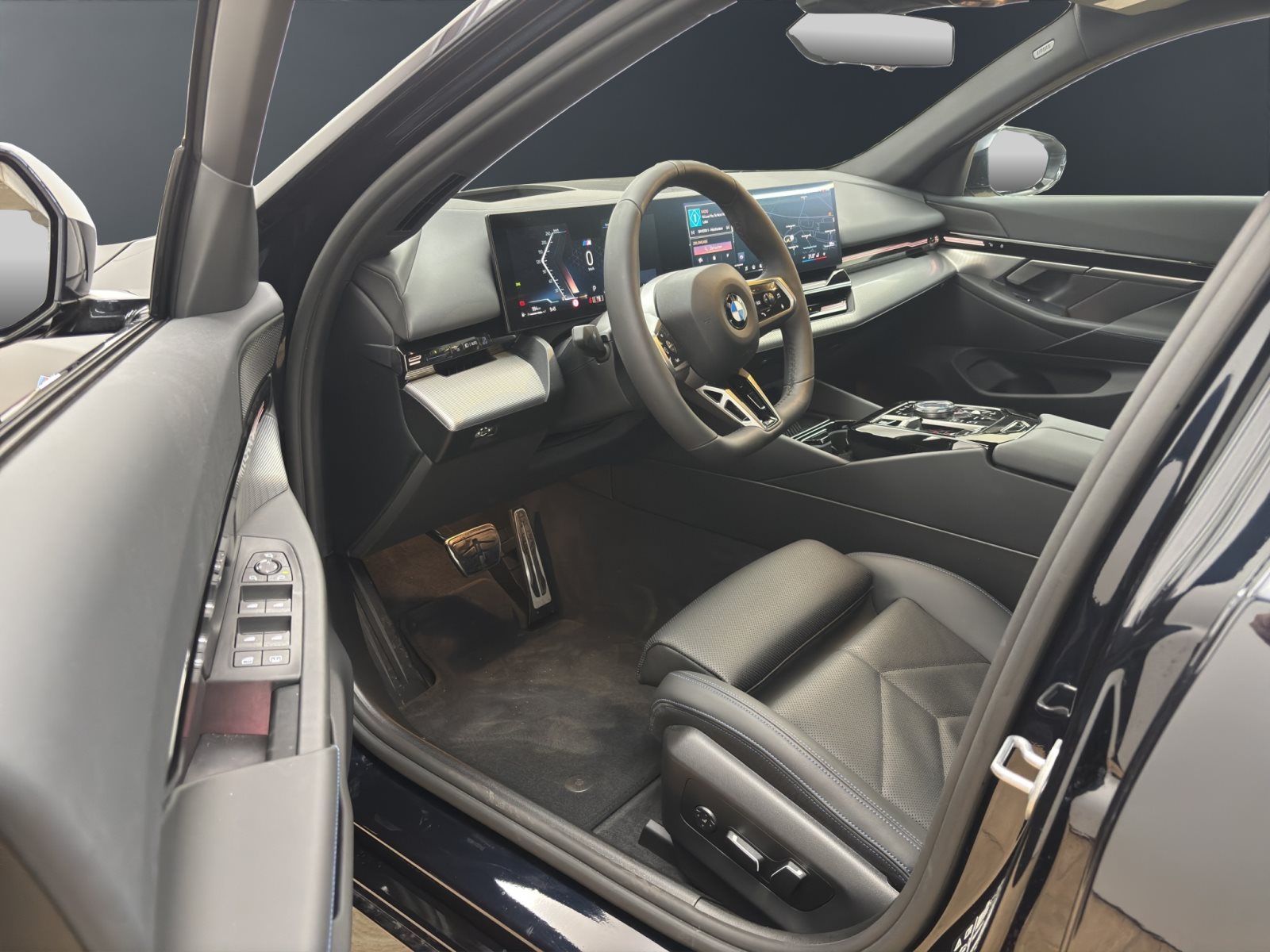 Fahrzeugabbildung BMW 540d xDrive Limousine [M Sport, LC Prof., 360°]