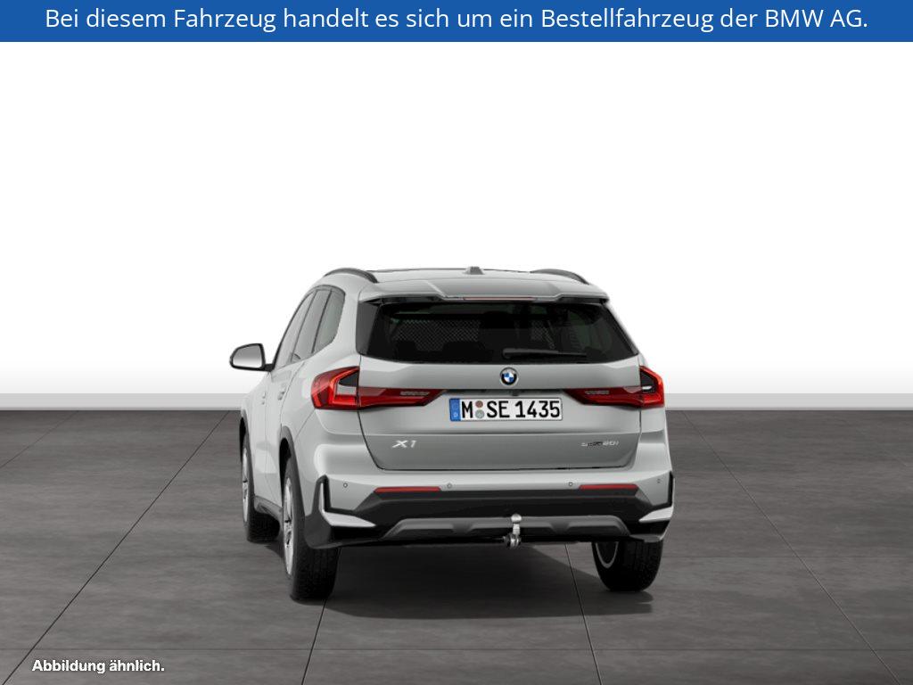 Fahrzeugabbildung BMW X1 sDrive20i