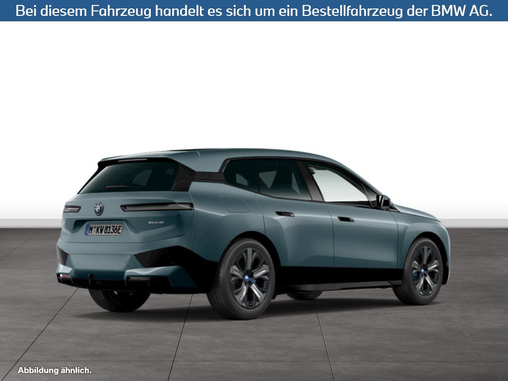 Fahrzeugabbildung BMW iX xDrive40