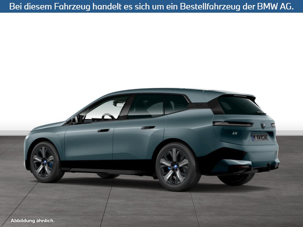 Fahrzeugabbildung BMW iX xDrive40