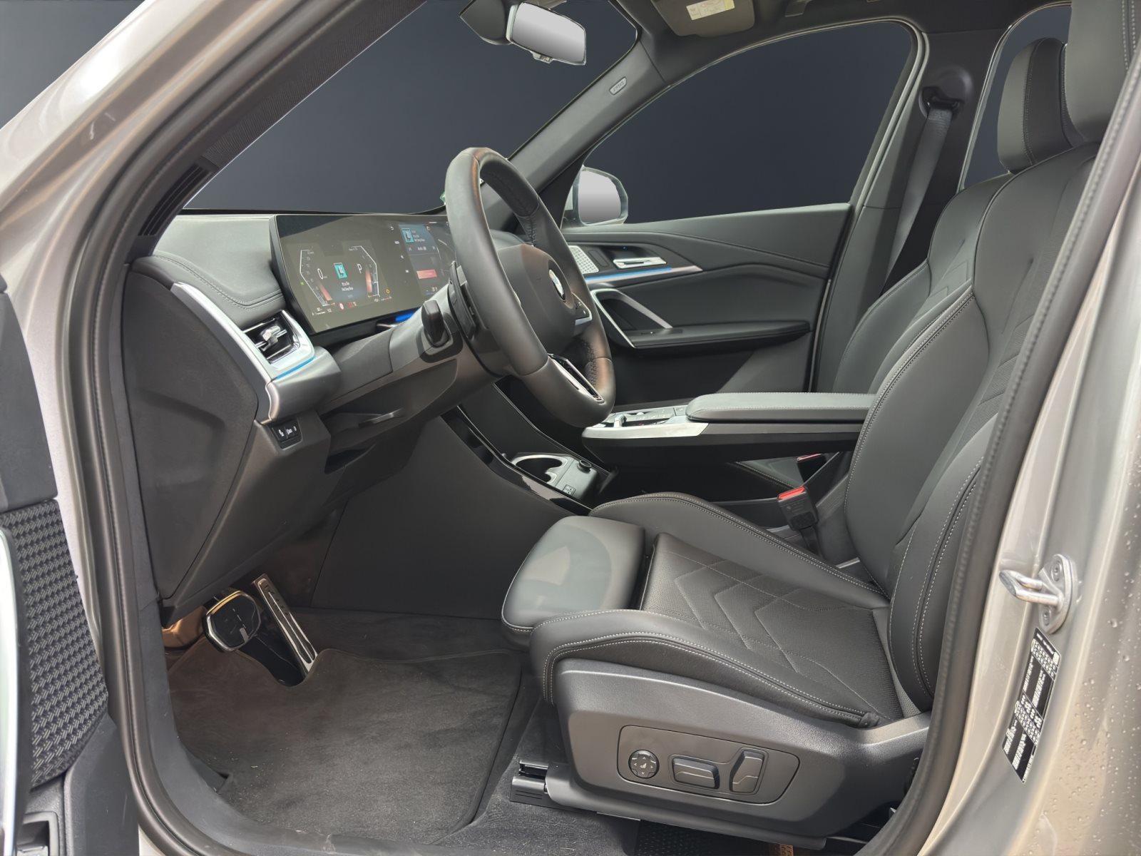 Fahrzeugabbildung BMW X1 sDrive20i [M Sport, AHK, ACC, RFK, Sitze elektr.]