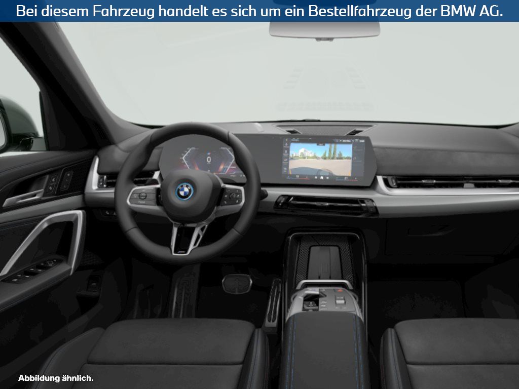 Fahrzeugabbildung BMW iX1 xDrive30