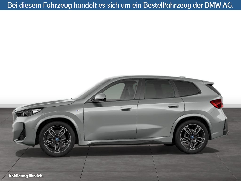 Fahrzeugabbildung BMW iX1 xDrive30