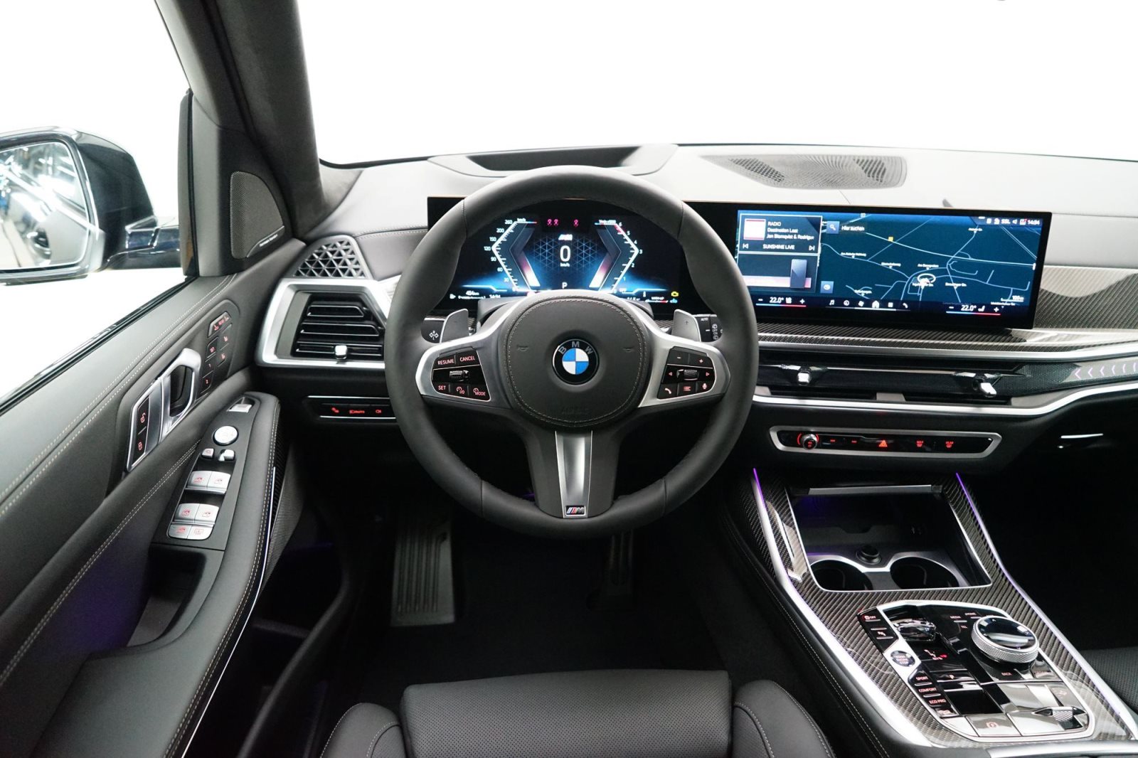 Fahrzeugabbildung BMW X7 xDrive40d [M Sport, HUD, AHK, ACC, GSD, 22 LMR]