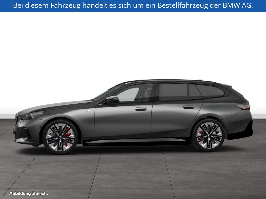 Fahrzeugabbildung BMW i5 M60 xDrive Touring