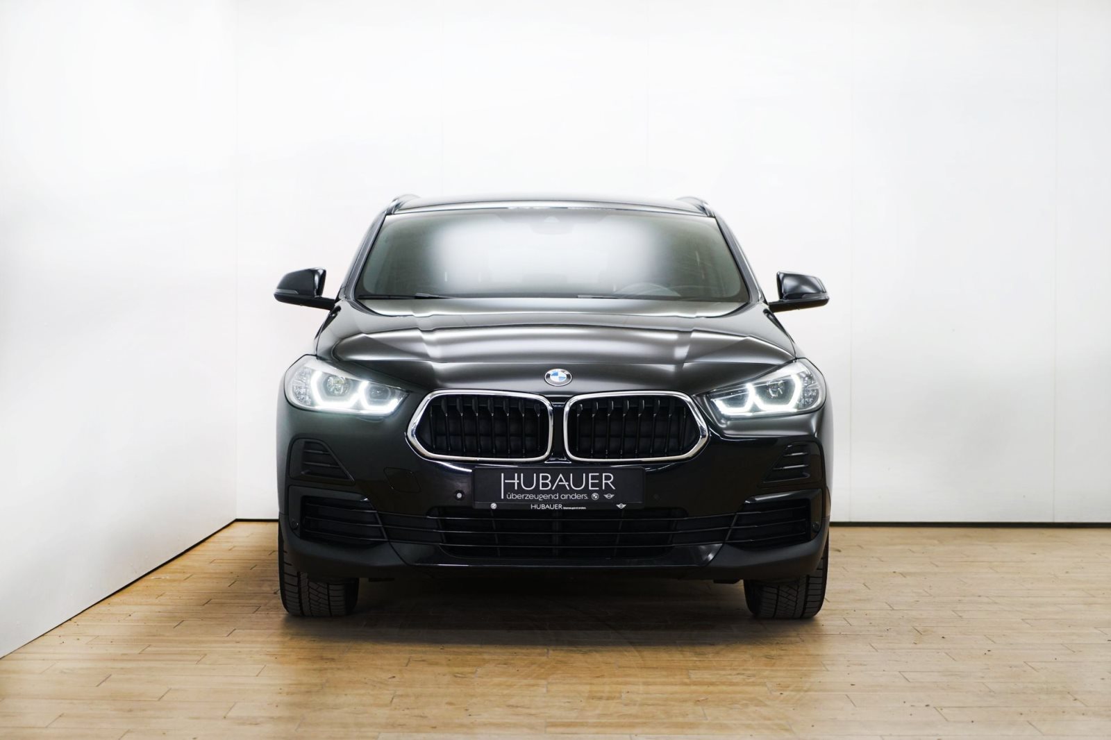 Fahrzeugabbildung BMW X2 sDrive18i [Advantage+, Navi, LED, RFK, 18 ]