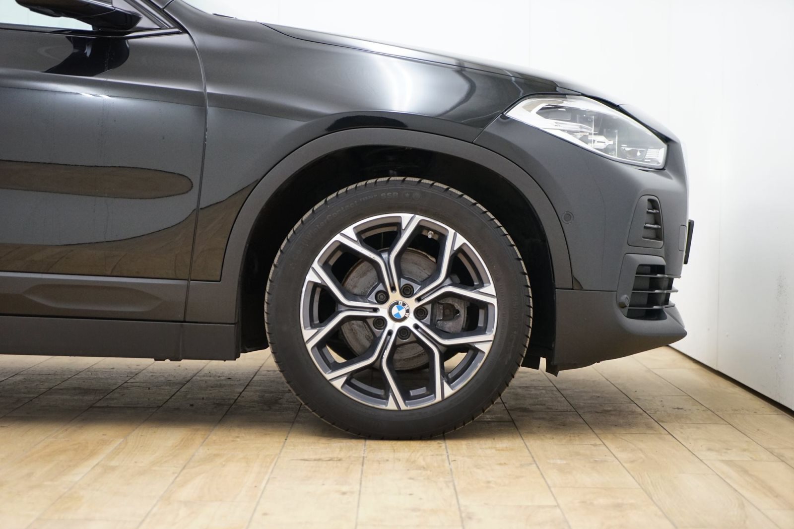 Fahrzeugabbildung BMW X2 sDrive18i [Advantage+, Navi, LED, RFK, 18 ]