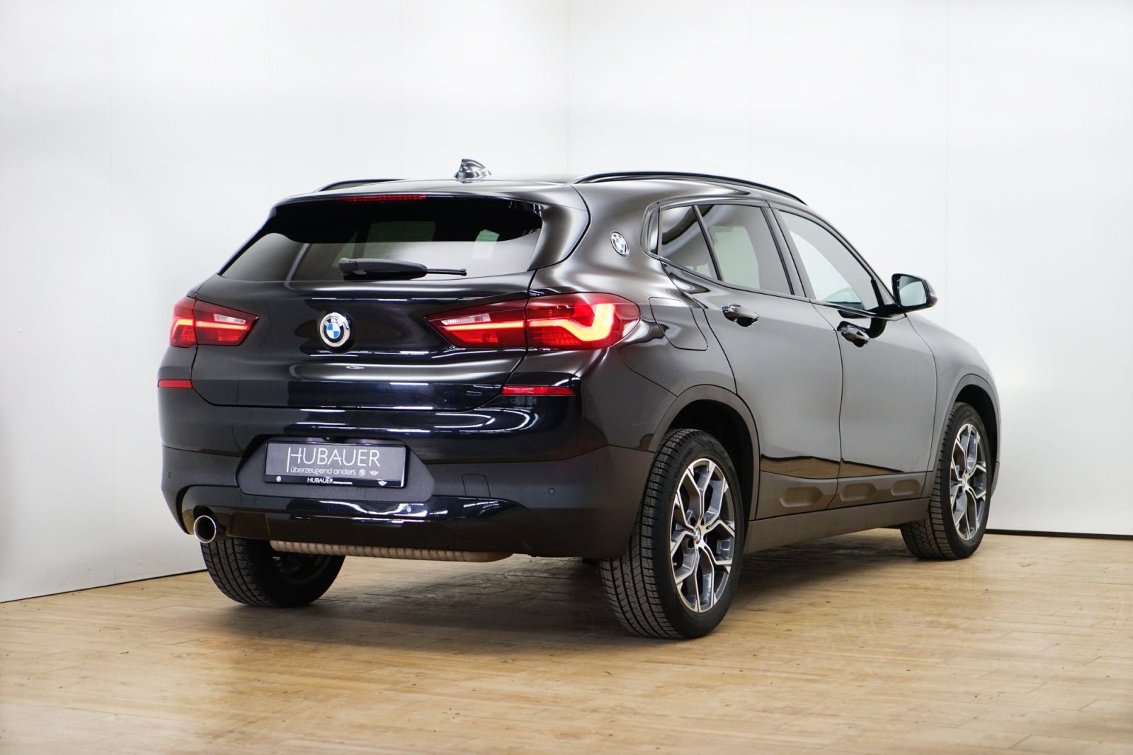 Fahrzeugabbildung BMW X2 sDrive18i [Advantage+, Navi, LED, RFK, 18 ]