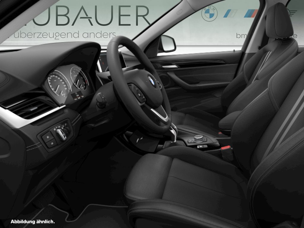 Fahrzeugabbildung BMW X1 xDrive18d [Sport Line, Navi, PDC, SHZ, AHK]