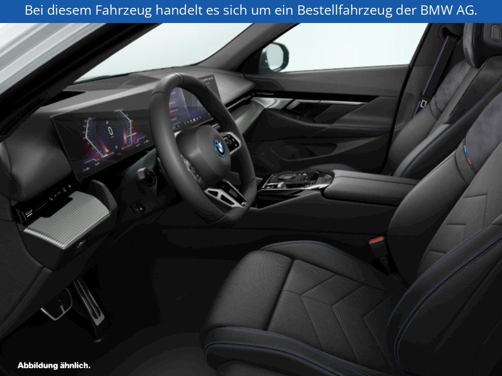 Fahrzeugabbildung BMW i5 eDrive40 Touring