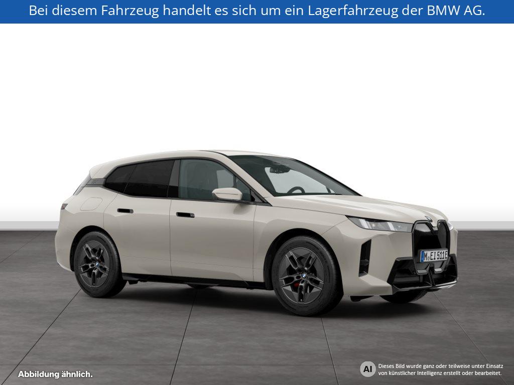 Fahrzeugabbildung BMW iX xDrive45
