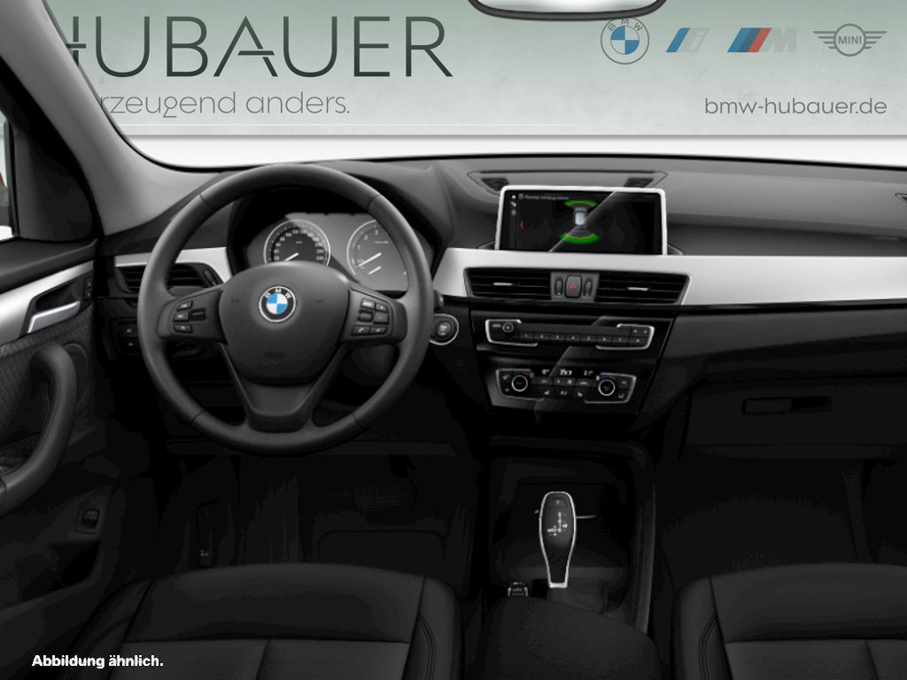 Fahrzeugabbildung BMW X1 xDrive20i [Navi, PDC, LED, SHZ, Temp, 17 LMR]