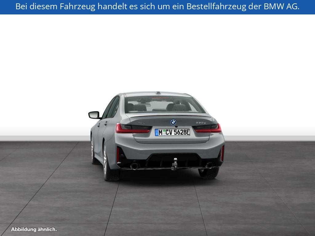 Fahrzeugabbildung BMW 330e xDrive Limousine