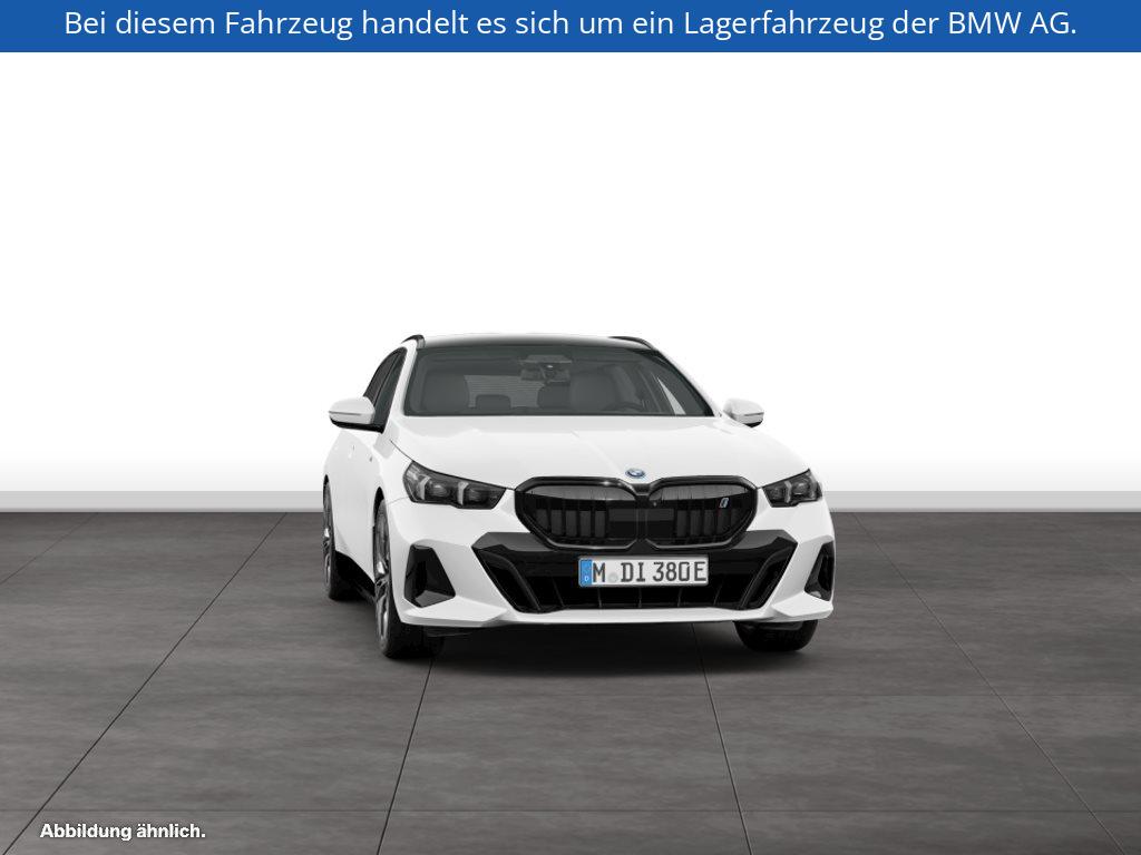 Fahrzeugabbildung BMW i5 eDrive40 Touring