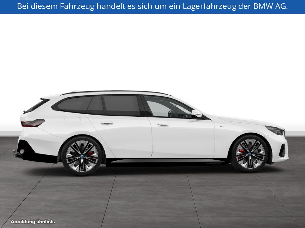 Fahrzeugabbildung BMW i5 eDrive40 Touring