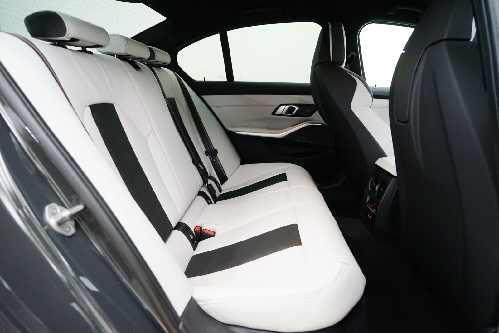 Fahrzeugabbildung BMW M3 Competition xDrive Limousine [ACC, HUD, RFK]