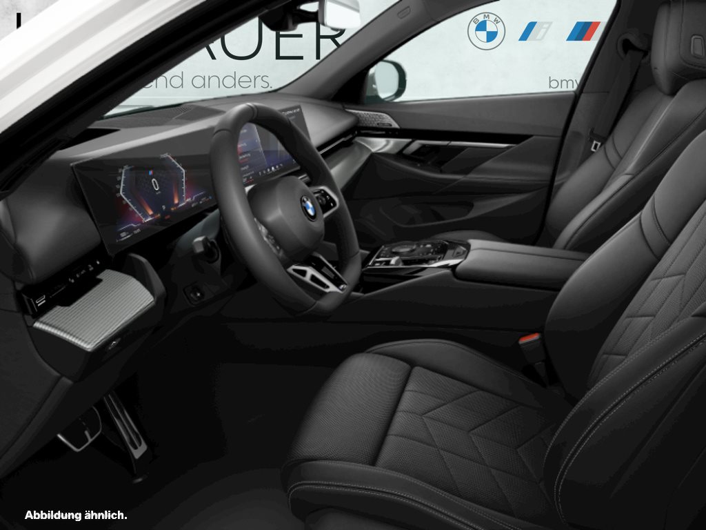 Fahrzeugabbildung BMW 540d xDrive Touring [M Sport, B&W Sound, AHK]