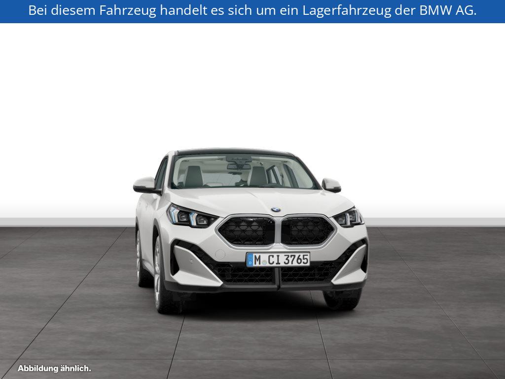 Fahrzeugabbildung BMW X2 sDrive20i