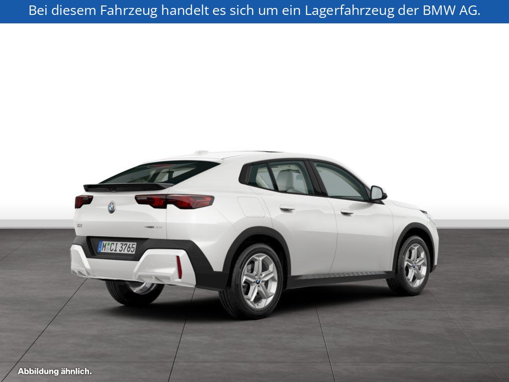 Fahrzeugabbildung BMW X2 sDrive20i