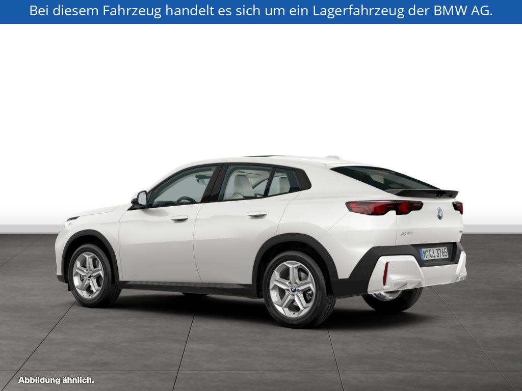 Fahrzeugabbildung BMW X2 sDrive20i