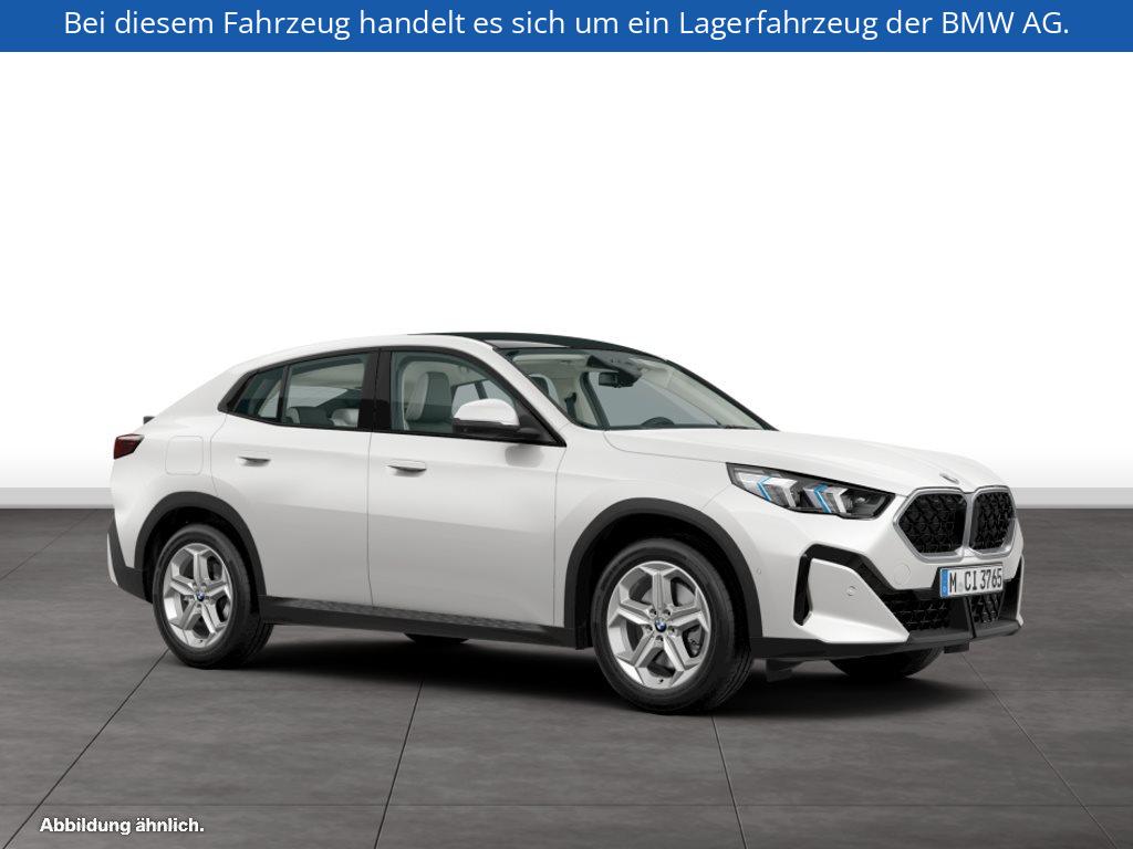 Fahrzeugabbildung BMW X2 sDrive20i