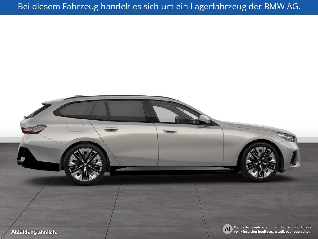 Fahrzeugabbildung BMW i5 xDrive40 Touring