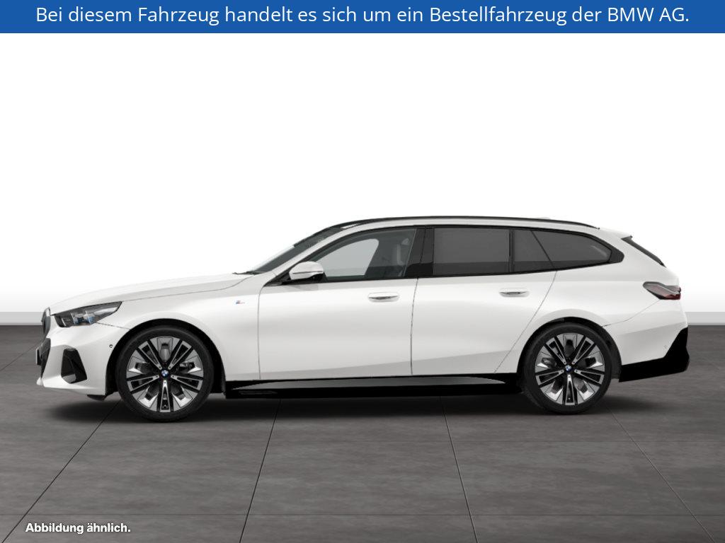Fahrzeugabbildung BMW i5 eDrive40 Touring