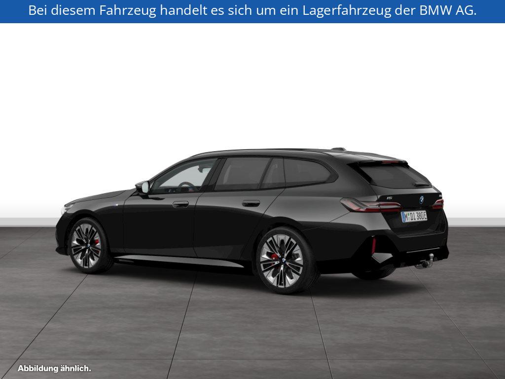 Fahrzeugabbildung BMW i5 M60 xDrive Touring