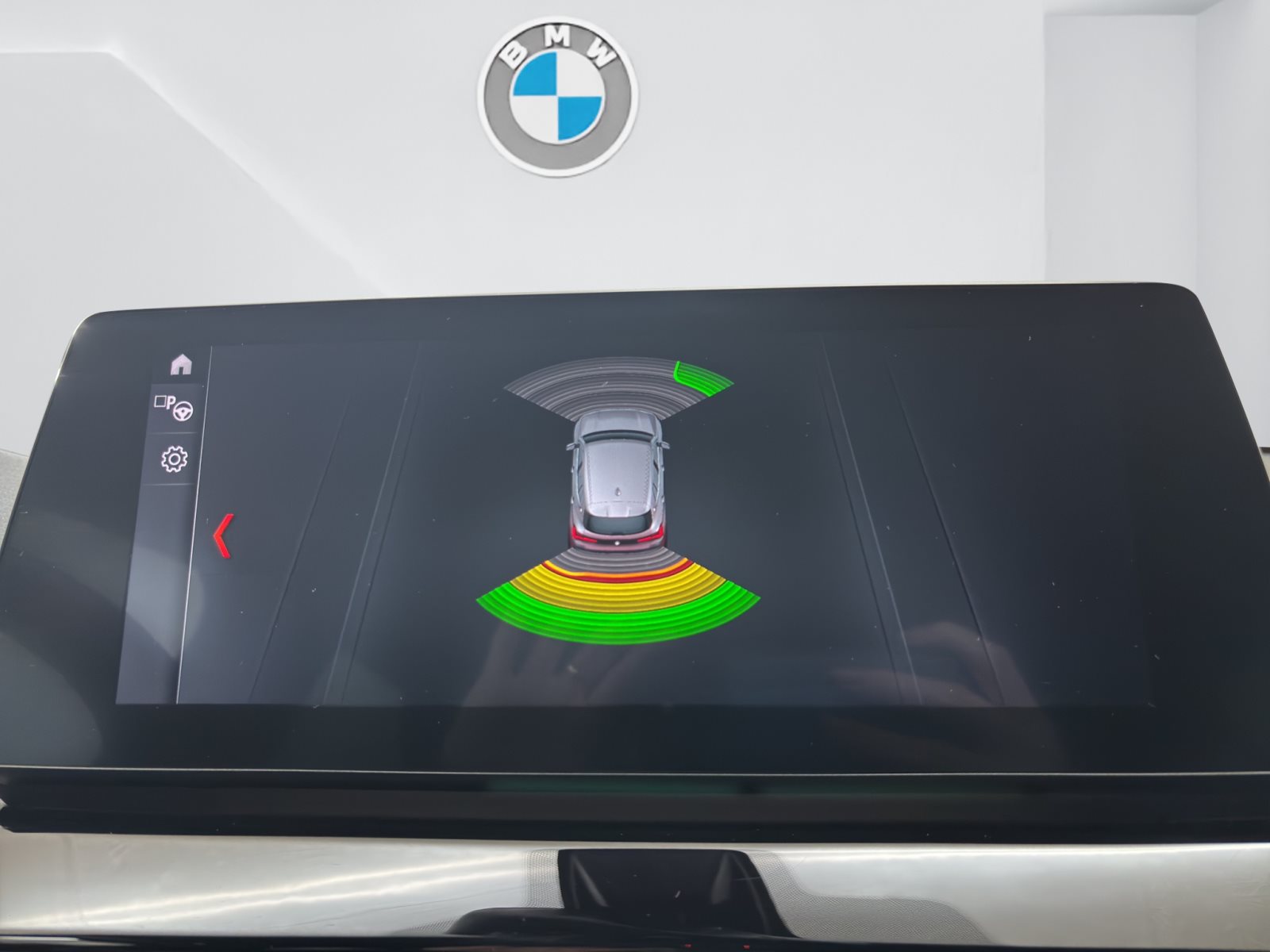 Fahrzeugabbildung BMW X2 sDrive20i [M Sport X, HUD, RFK, Pano, Navi+]