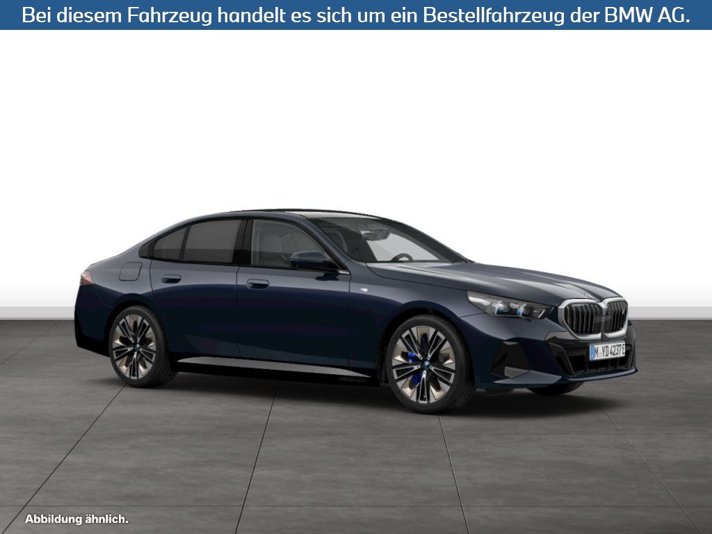 Fahrzeugabbildung BMW i5 eDrive40 Limousine