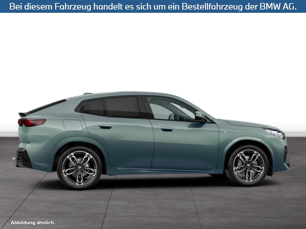 Fahrzeugabbildung BMW X2 sDrive18d