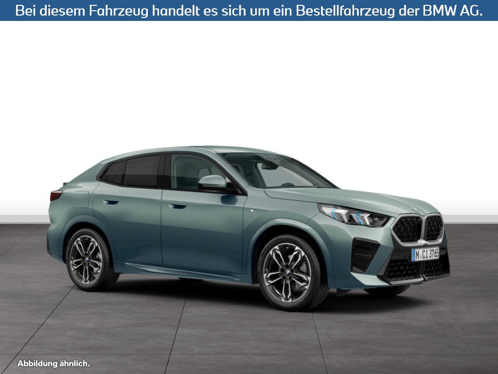Fahrzeugabbildung BMW X2 sDrive18d