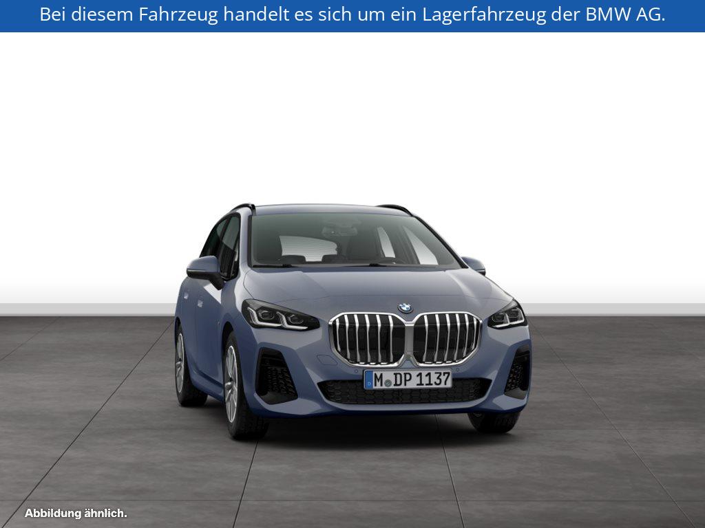 Fahrzeugabbildung BMW 220i Active Tourer