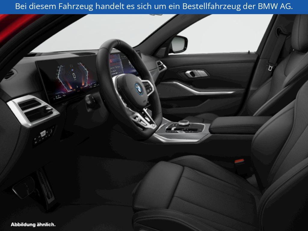 Fahrzeugabbildung BMW 330e Touring