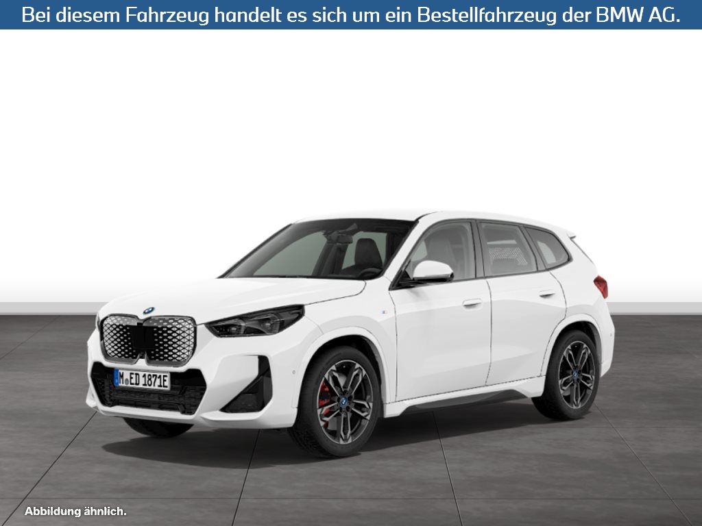 BMW iX1 xDrive30