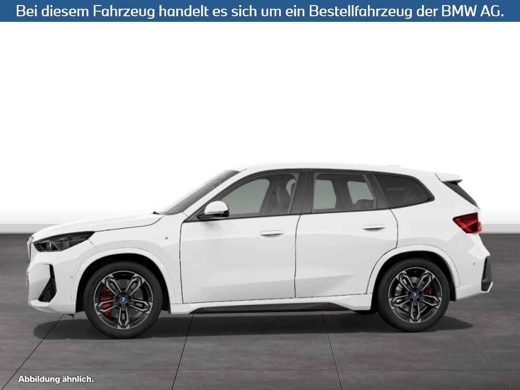 Fahrzeugabbildung BMW iX1 xDrive30