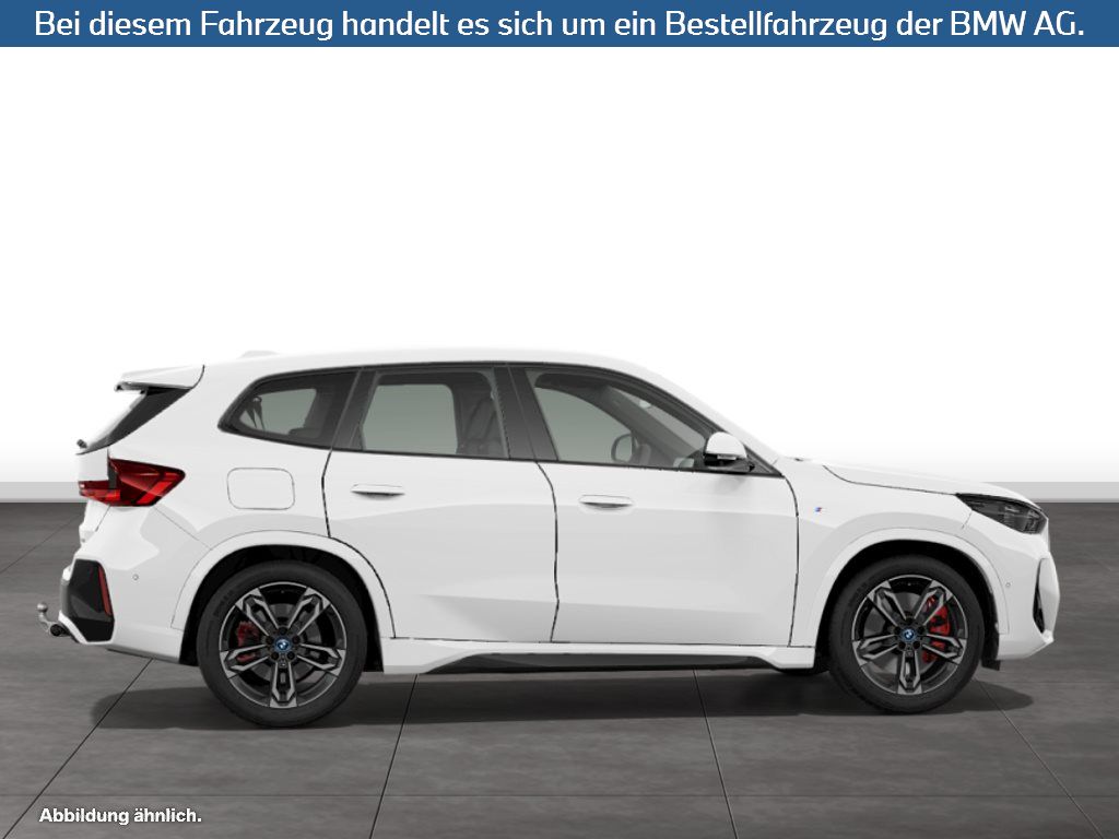 Fahrzeugabbildung BMW iX1 xDrive30