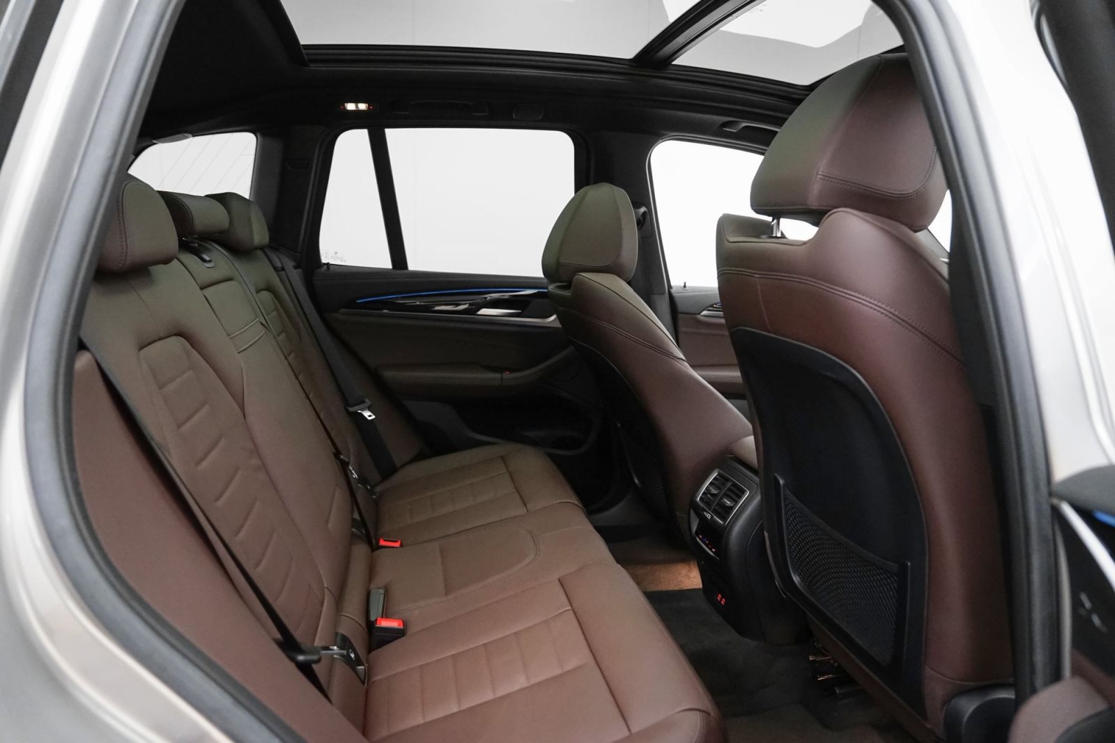Fahrzeugabbildung BMW iX3 [Impressive, M Sport, AHK, 20 LMR, HUD]