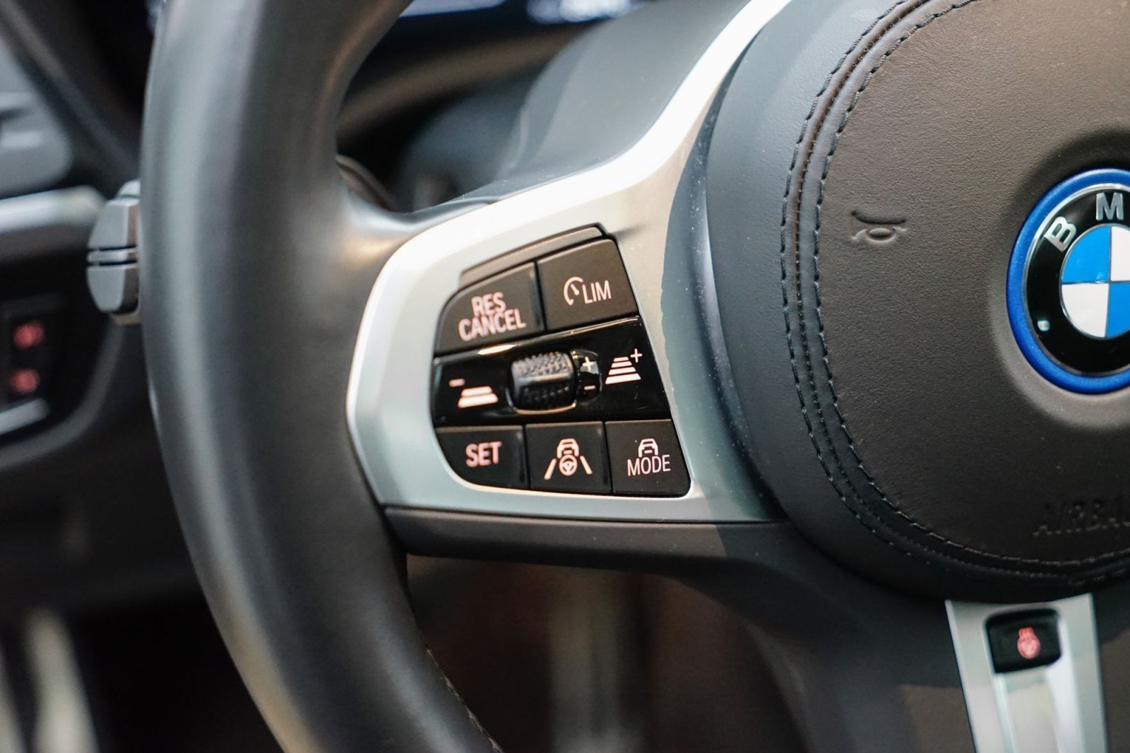 Fahrzeugabbildung BMW iX3 [Impressive, M Sport, AHK, 20 LMR, HUD]